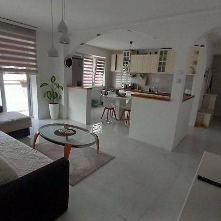 Adriana'S Apartment Skopje Ngoại thất bức ảnh